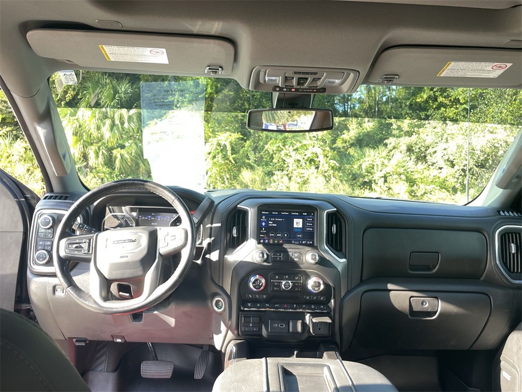 2022 GMC Sierra 2500HD Denali Image 19 of 39