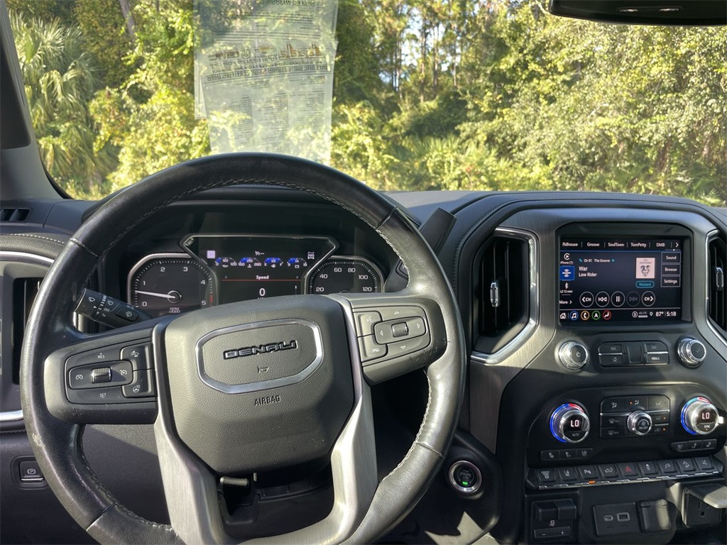 2022 GMC Sierra 2500HD Denali Image 22 of 39