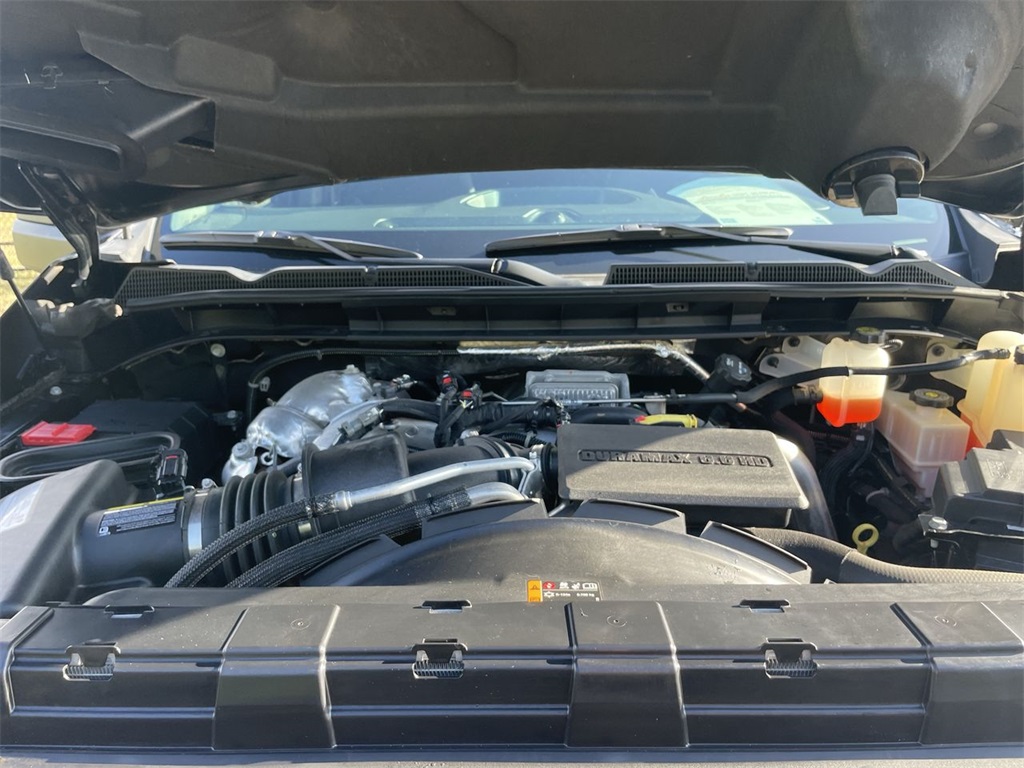 2022 GMC Sierra 2500HD Denali Image 10 of 39