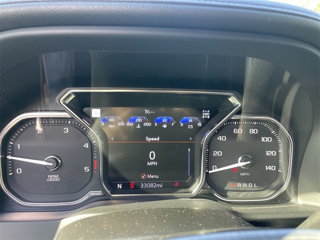 2022 GMC Sierra 2500HD Denali Image 25 of 39