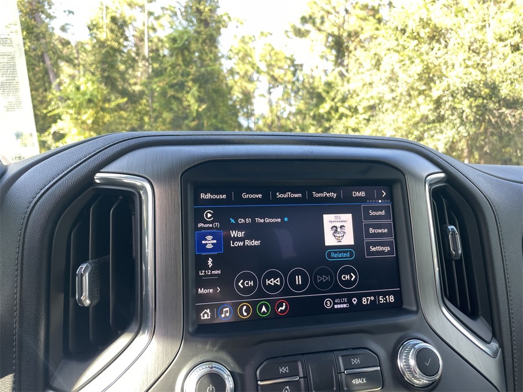 2022 GMC Sierra 2500HD Denali Image 26 of 39