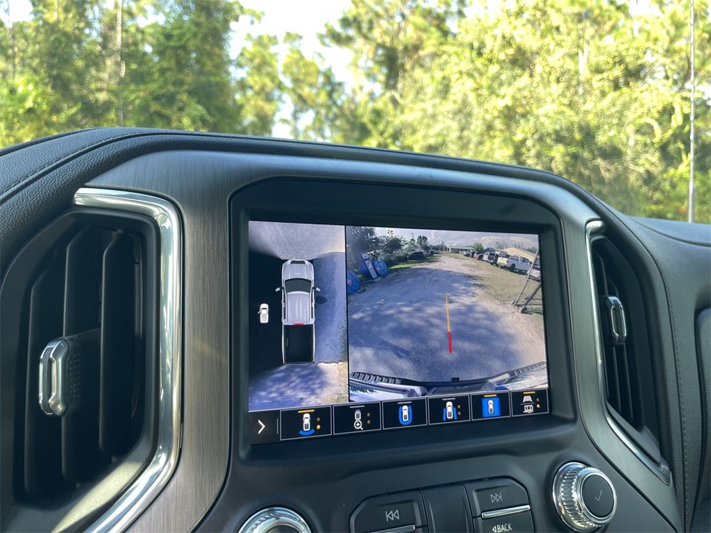 2022 GMC Sierra 2500HD Denali Image 28 of 39