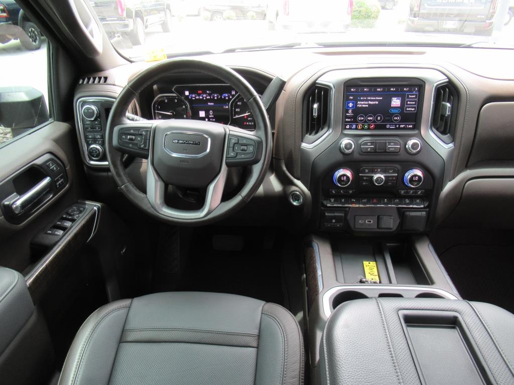 2022 GMC Sierra 2500HD Denali Image 15 of 34