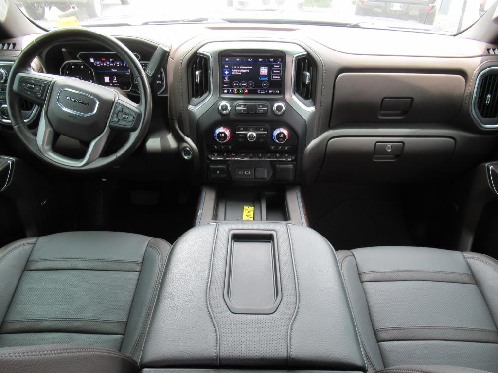 2022 GMC Sierra 2500HD Denali Image 16 of 34