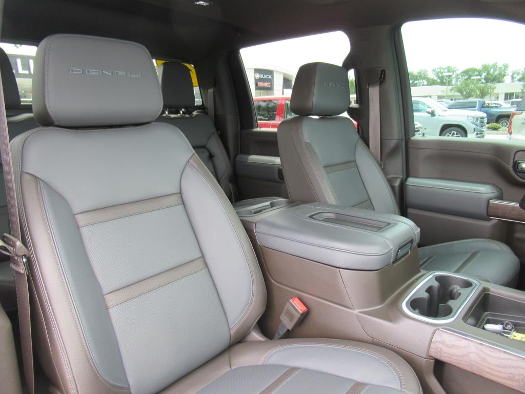 2022 GMC Sierra 2500HD Denali Image 10 of 34