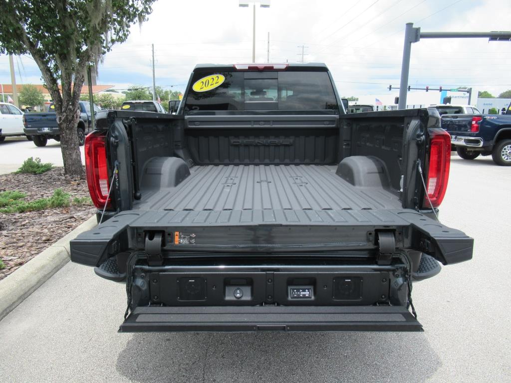 2022 GMC Sierra 2500HD Denali Image 8 of 34