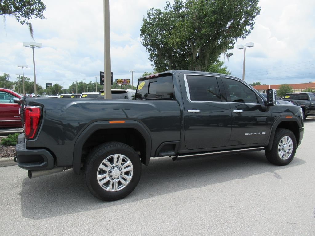 2022 GMC Sierra 2500HD Denali Image 4 of 34