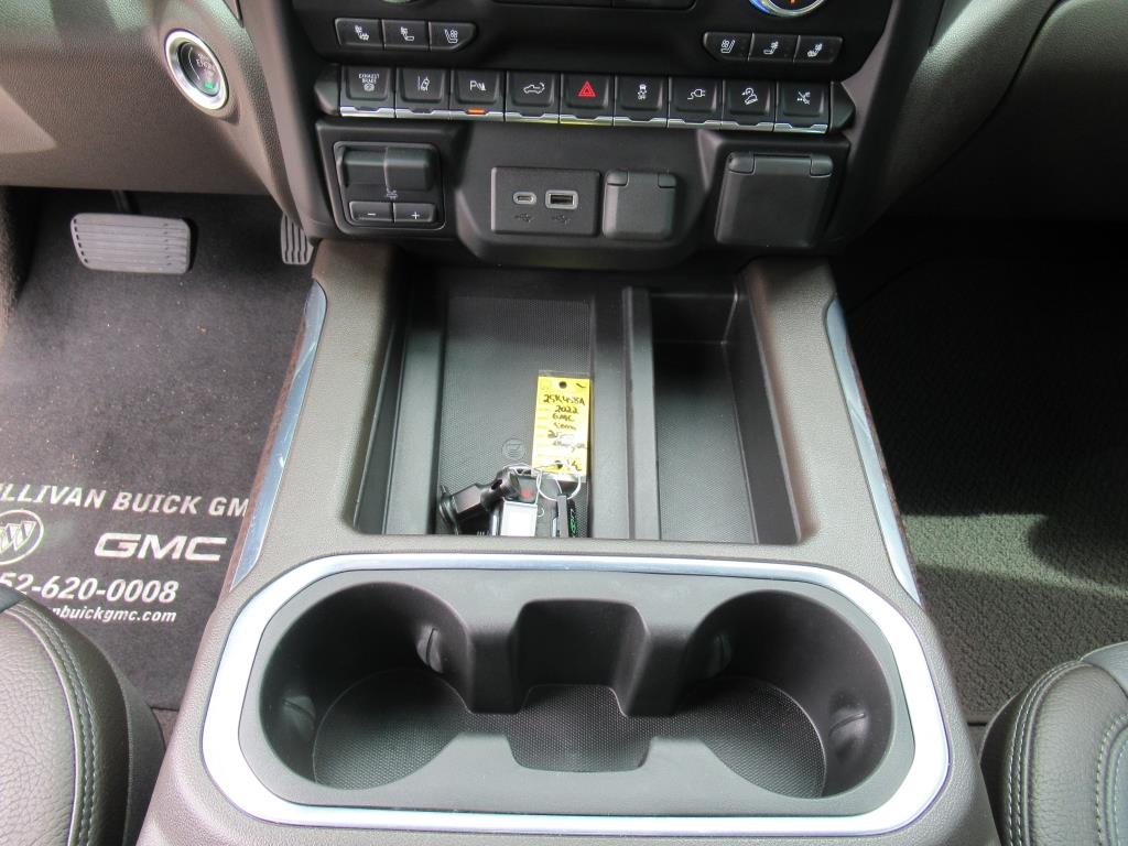 2022 GMC Sierra 2500HD Denali Image 23 of 34