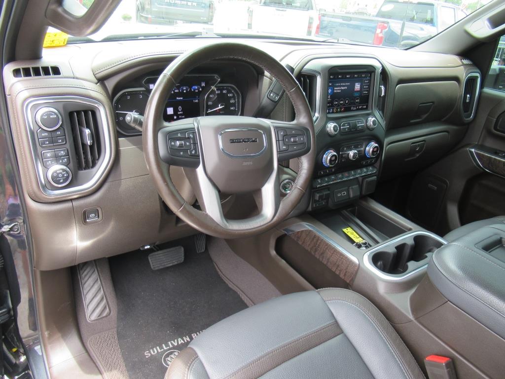 2022 GMC Sierra 2500HD Denali Image 17 of 34