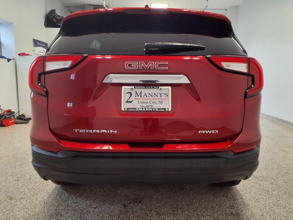 Vehicle image 5 of 23