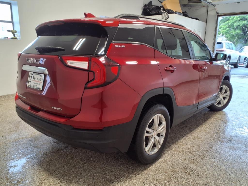 Vehicle image 4 of 23