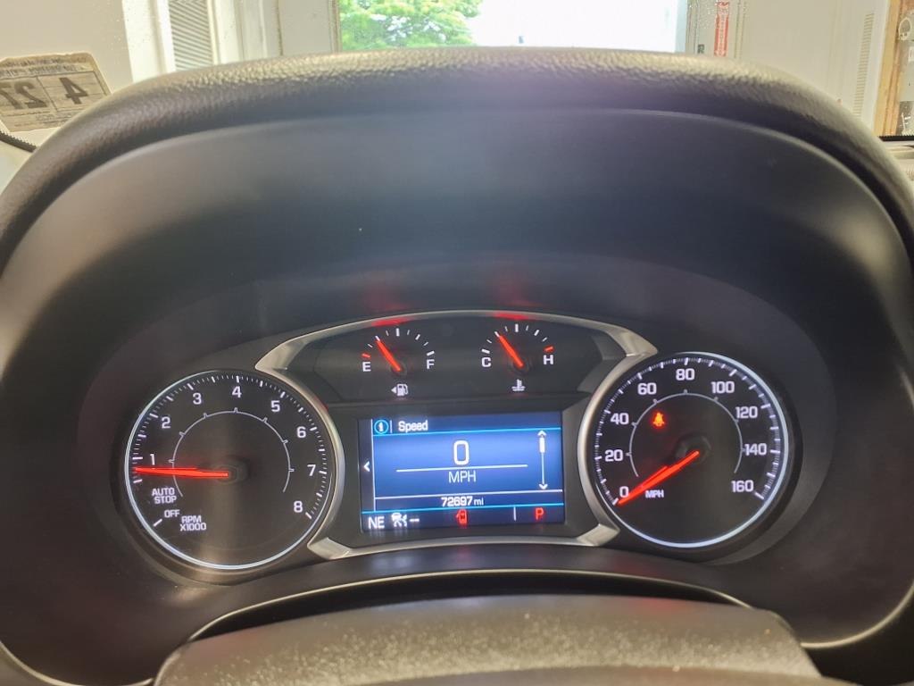 Vehicle image 21 of 23