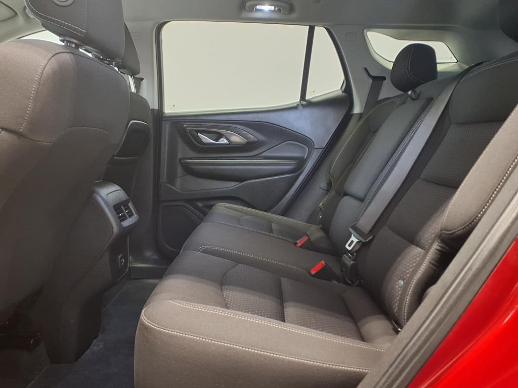 Vehicle image 10 of 23