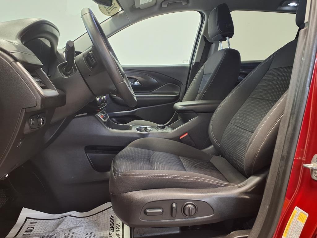Vehicle image 15 of 23