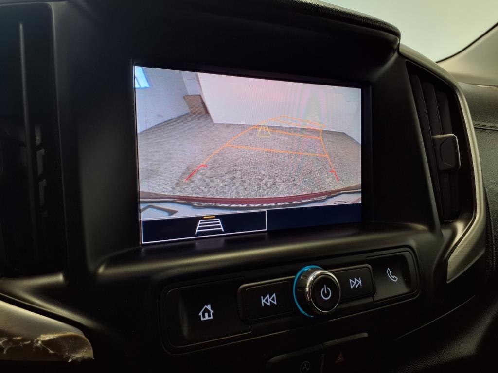 Vehicle image 19 of 23