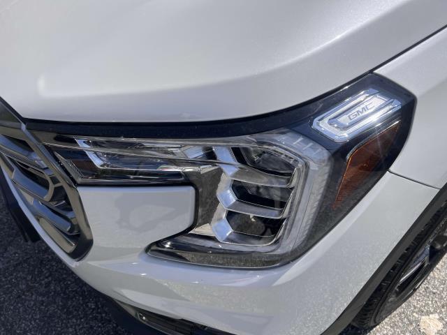 Vehicle image 18 of 34