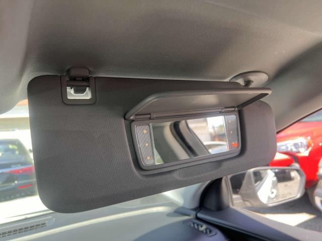 Vehicle image 21 of 34