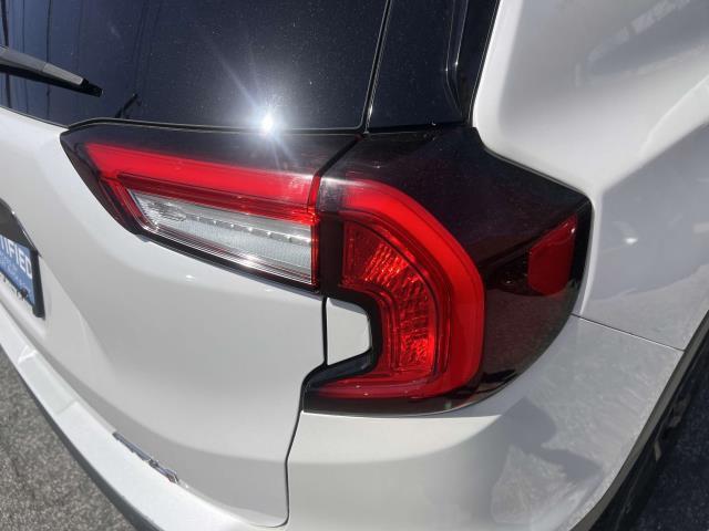 Vehicle image 27 of 34