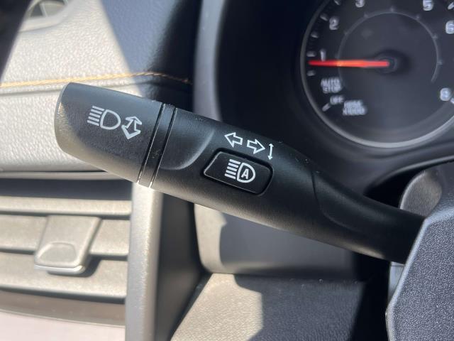 Vehicle image 22 of 34