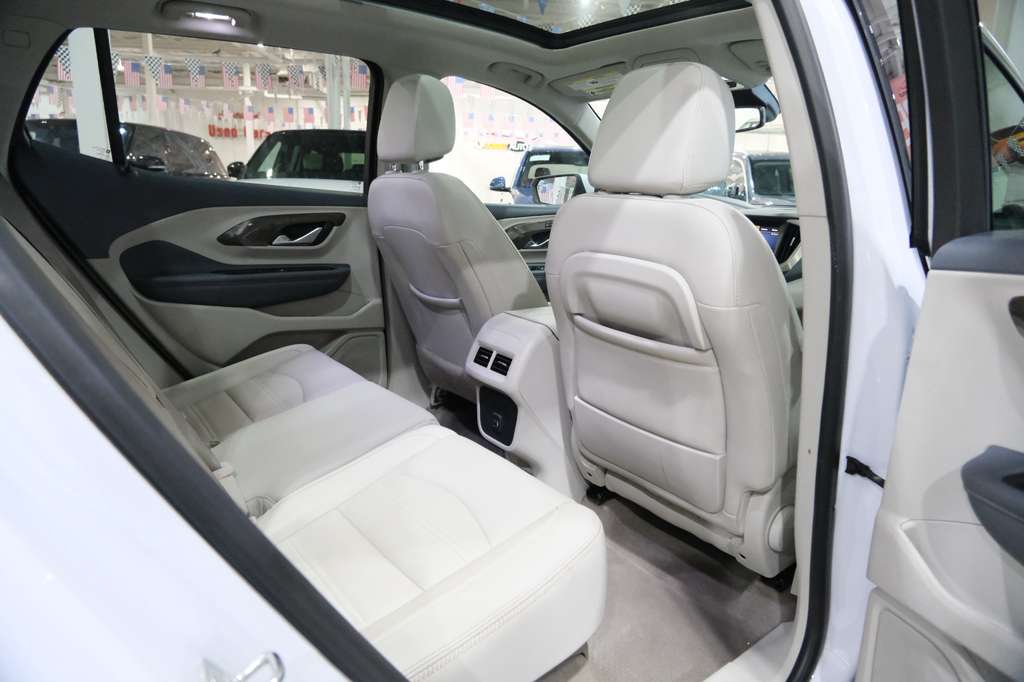 2022 GMC Terrain Denali Image 15 of 45