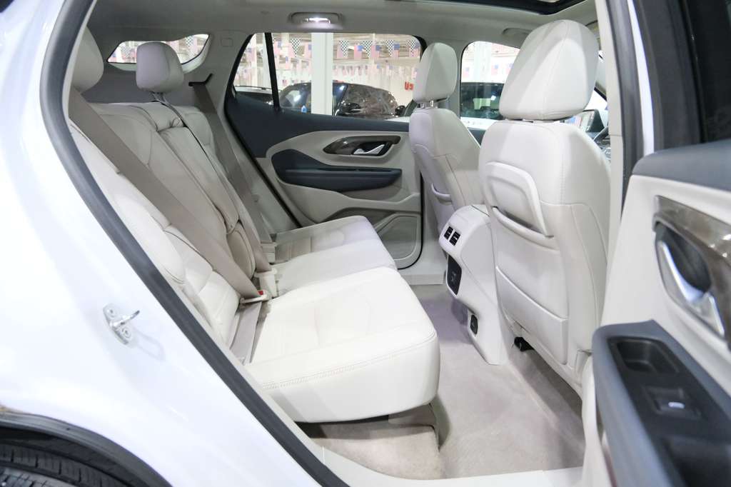 2022 GMC Terrain Denali Image 16 of 45