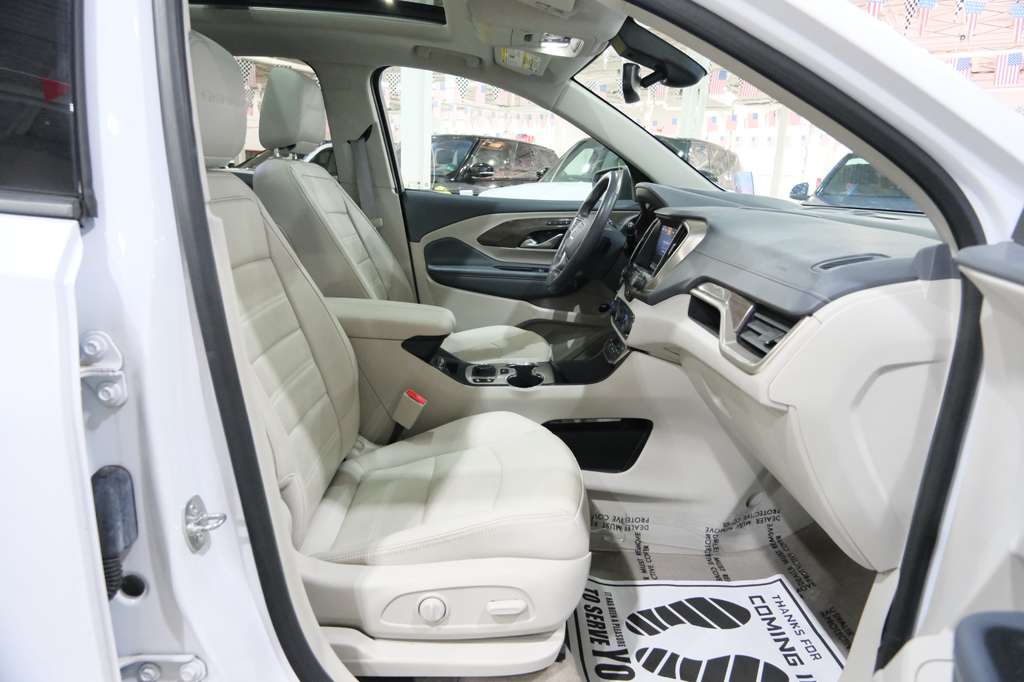 2022 GMC Terrain Denali Image 19 of 45