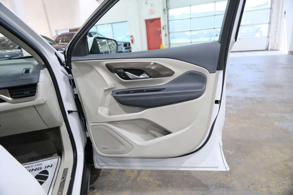 2022 GMC Terrain Denali Image 24 of 45