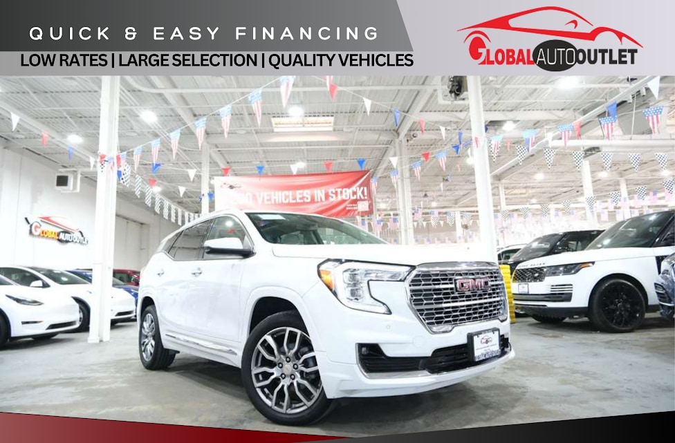 2022 GMC Terrain Denali Image 4 of 45