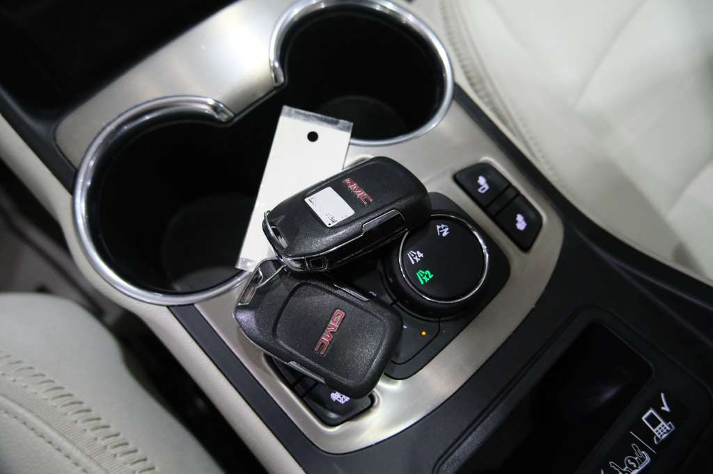 2022 GMC Terrain Denali Image 37 of 45