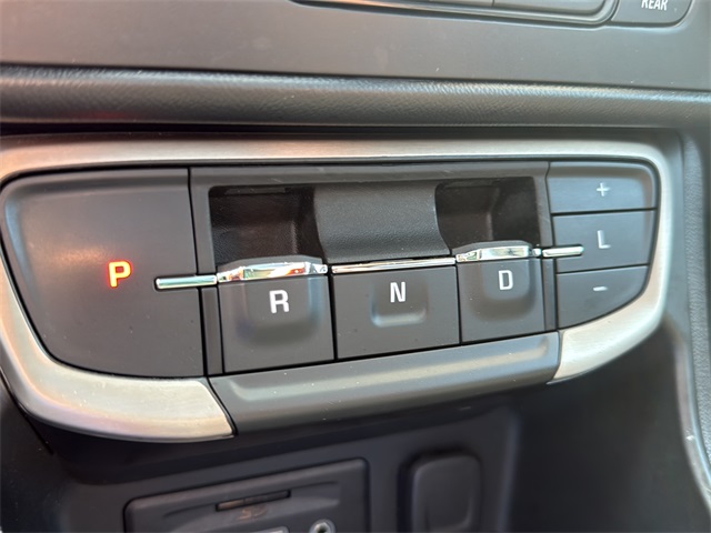 2022 GMC Terrain Denali Image 27 of 35