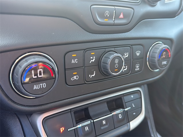 2022 GMC Terrain Denali Image 24 of 35