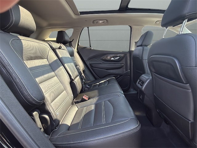 2022 GMC Terrain Denali Image 12 of 35