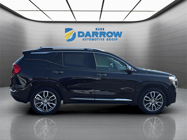 2022 GMC Terrain Denali Image 4 of 35