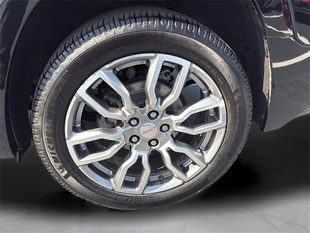 2022 GMC Terrain Denali Image 9 of 35