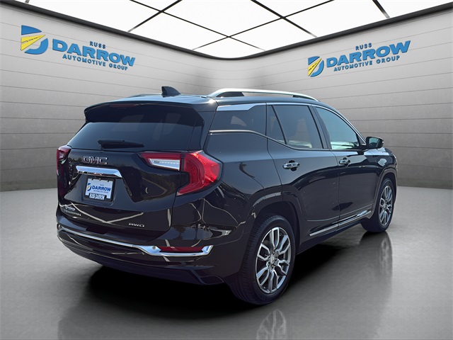 2022 GMC Terrain Denali Image 5 of 35