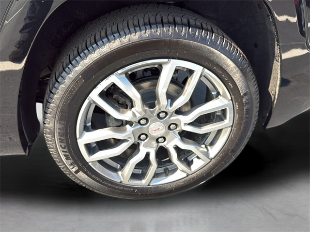 2022 GMC Terrain Denali Image 10 of 35