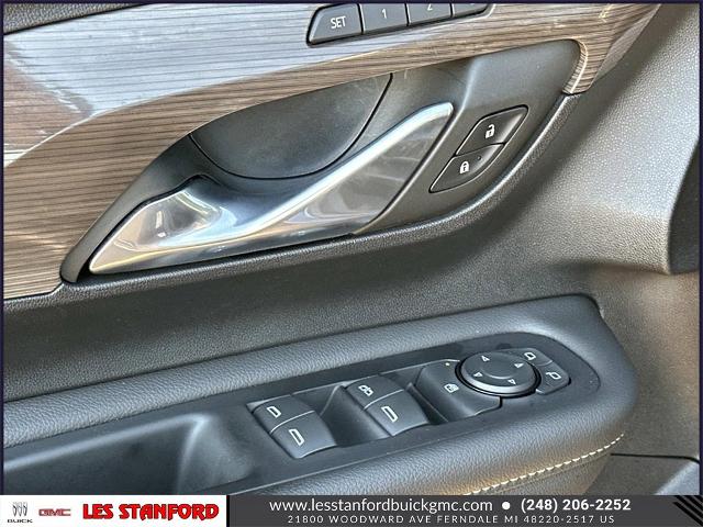 2022 GMC Terrain Denali Image 18 of 35