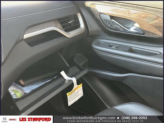 2022 GMC Terrain Denali Image 20 of 35