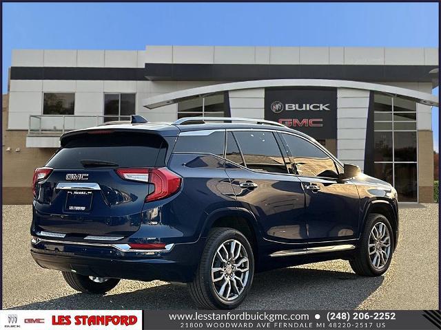 2022 GMC Terrain Denali Image 4 of 35