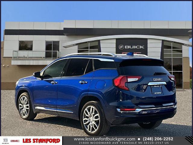 2022 GMC Terrain Denali Image 5 of 35