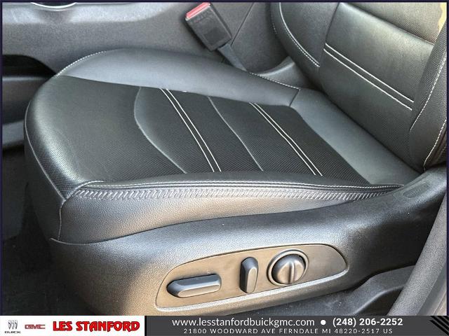 2022 GMC Terrain Denali Image 21 of 35