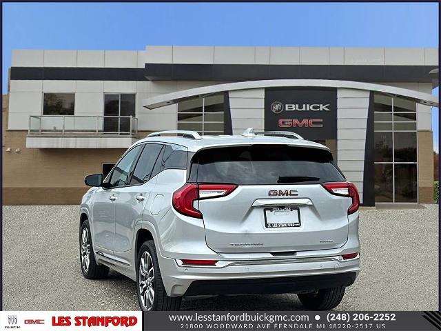 2022 GMC Terrain Denali Image 5 of 35