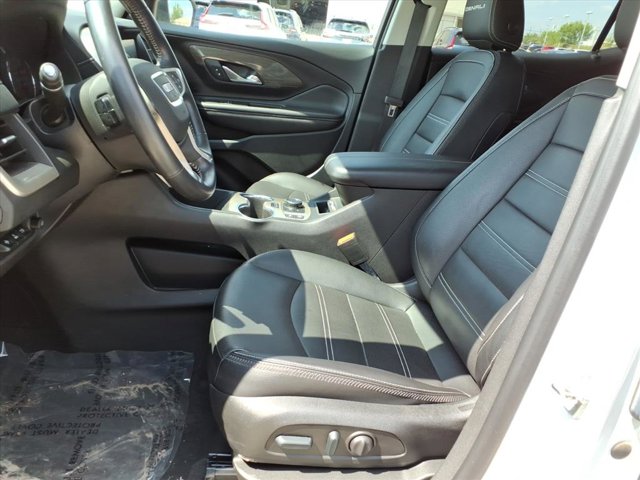 2022 GMC Terrain Denali Image 12 of 33