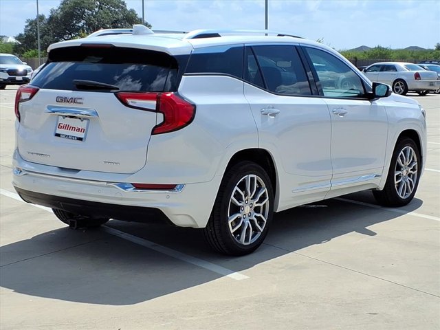 2022 GMC Terrain Denali Image 6 of 33
