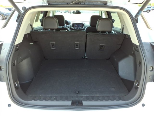 2022 GMC Terrain Denali Image 11 of 33