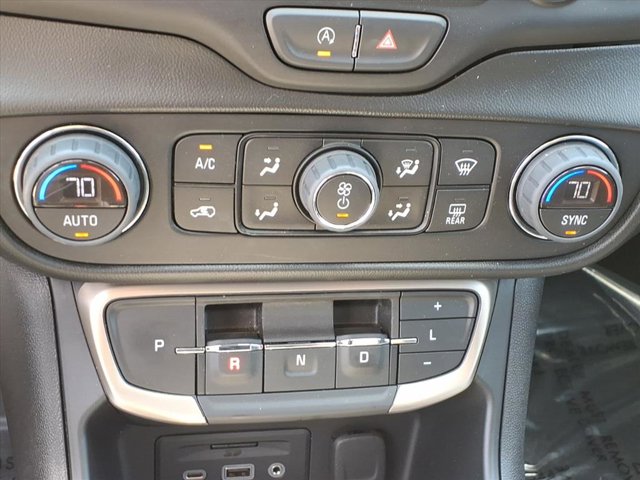 2022 GMC Terrain Denali Image 24 of 33