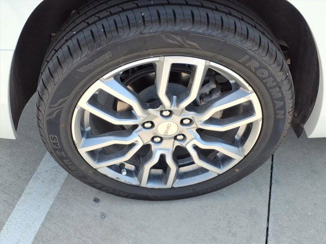 2022 GMC Terrain Denali Image 10 of 33