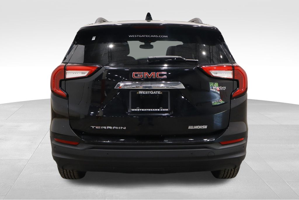 Vehicle image 5 of 38