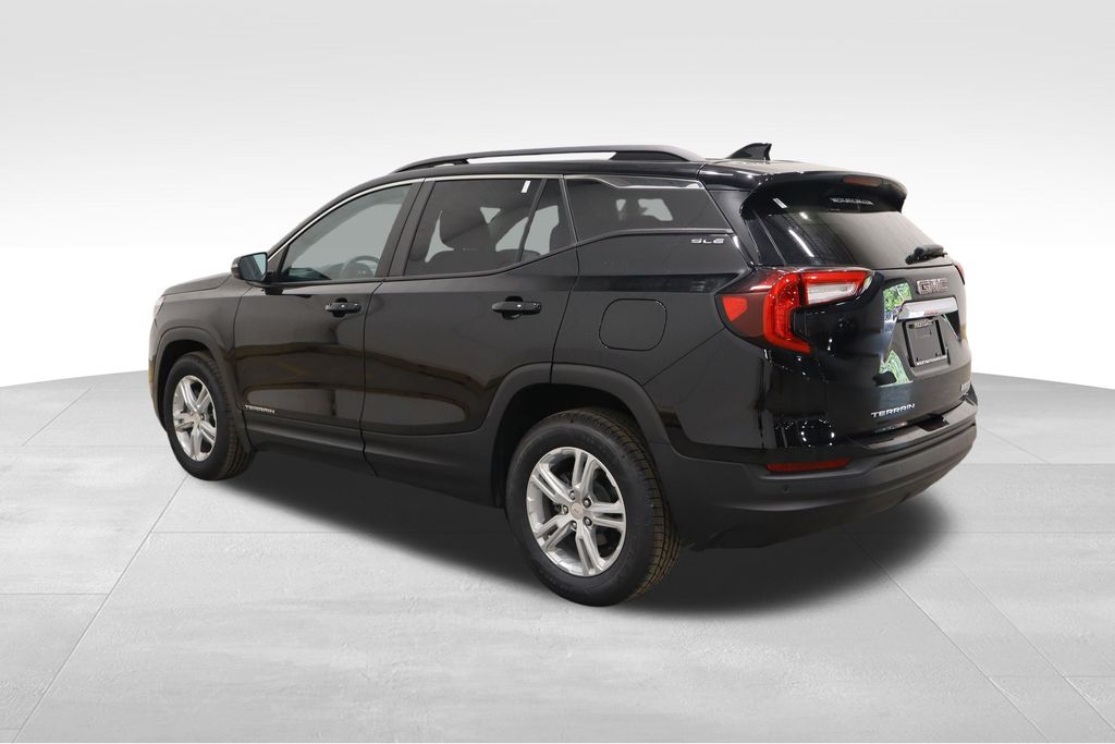 Vehicle image 6 of 38