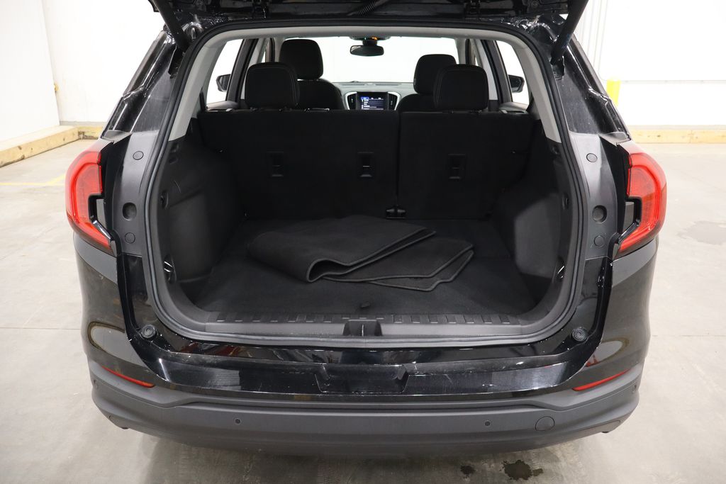 Vehicle image 10 of 38